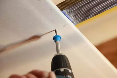 Pripevnenie sadrokartonu na stropnu konstrukciu