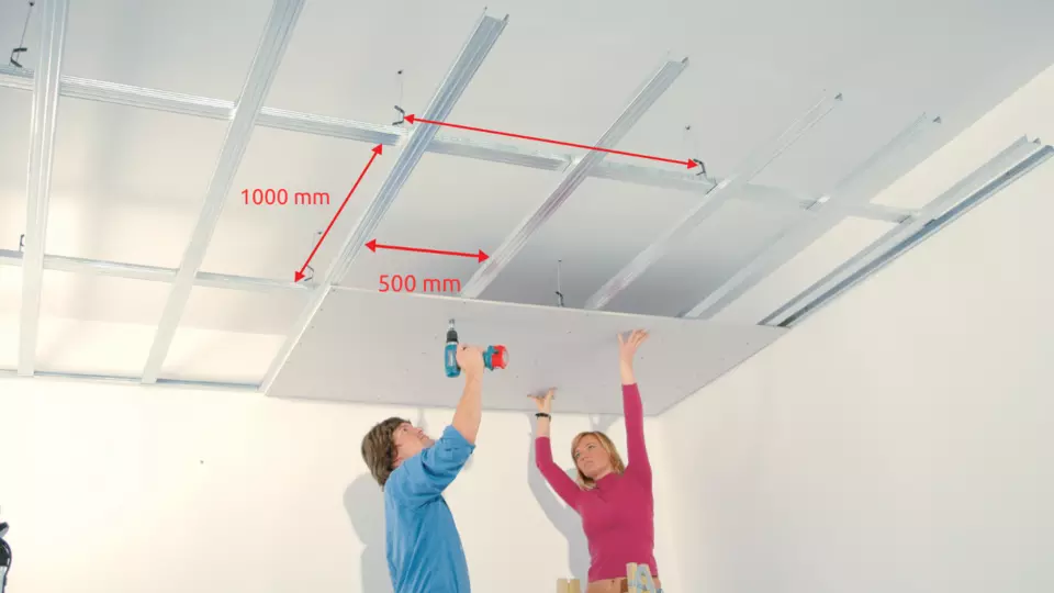 montáž podhĺadu na krížovom rošte 9 montáž podhĺadu na krížovom rošte 9