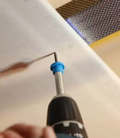 Pripevnenie sadrokartonu na stropnu konstrukciu